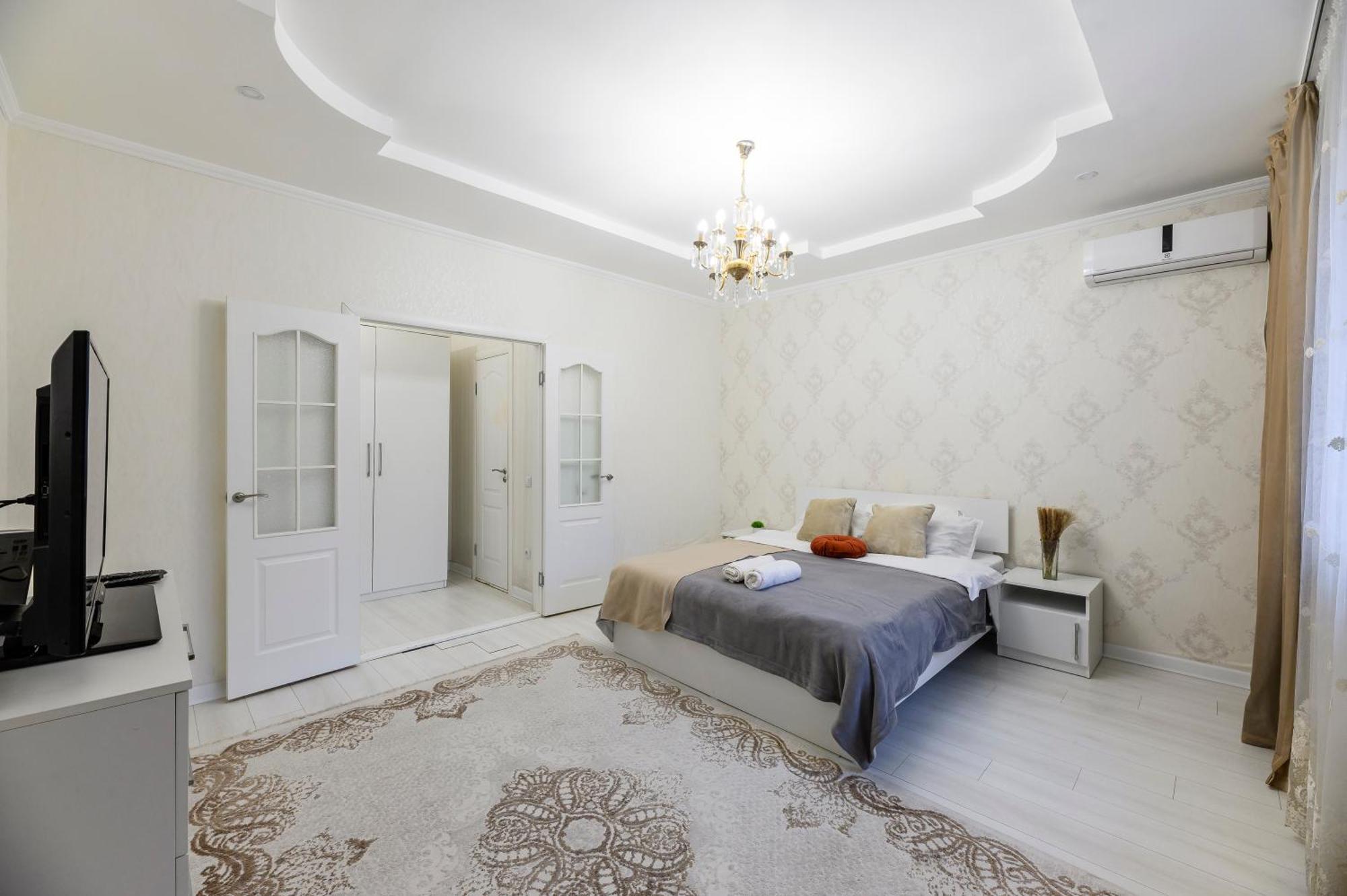 Samal 1, 75 * Almaty